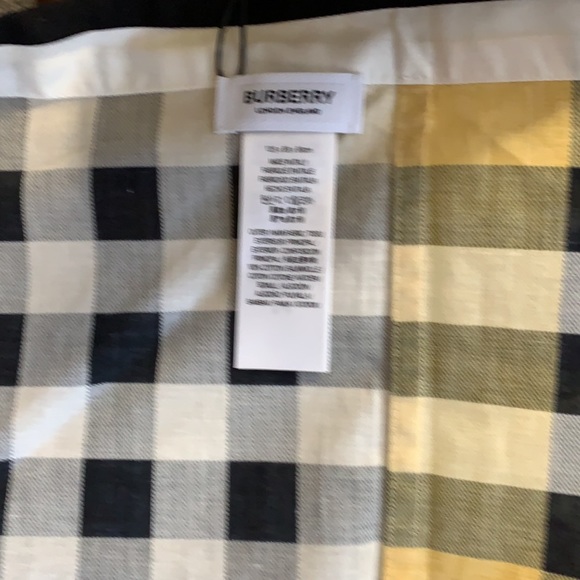 SOLD⛔️Authentic BURBERRY 100% Cotton vintage checkers triangle scarf - Picture 11 of 14
